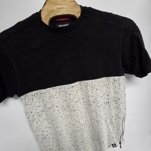 Makobi Men's Short Sleeve Shirt Side Zipper Medium 21 Inch Chest No Size Tag